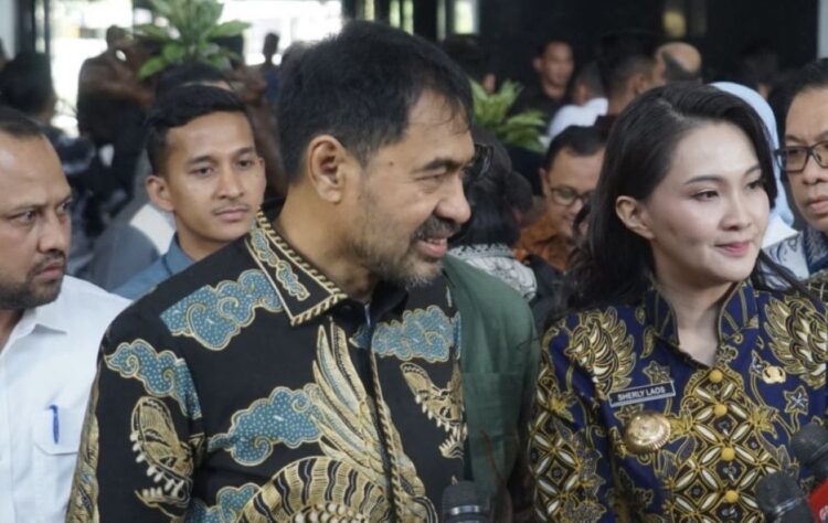Gubernur Aceh, Muzakir Manaf alias Mualem, dalam konferensi pers usai menghadiri pertemuan bersama Menteri Keuangan Purbaya Yudhi Sadewa di Jakarta. Foto: AJNN/Humas Pemerintah Aceh.