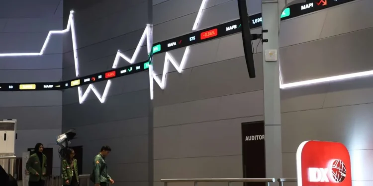 Saham Bank Tertekan Usai Sejumlah Emiten Terdepak dari Indeks Unggulan BEI