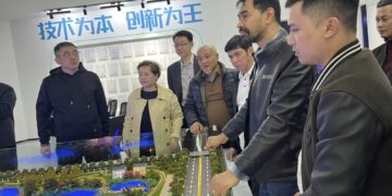 Mualem Tinjau Peternakan Telur Modern di Henan, Siapkan Proyek Unggas Terpadu di Aceh