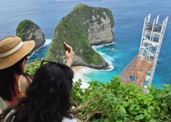 Gubernur Bali Buru Pemberi Izin Lift Pantai Kelingking, Investor ‘Nakal’ Diberi Waktu 6 Bulan